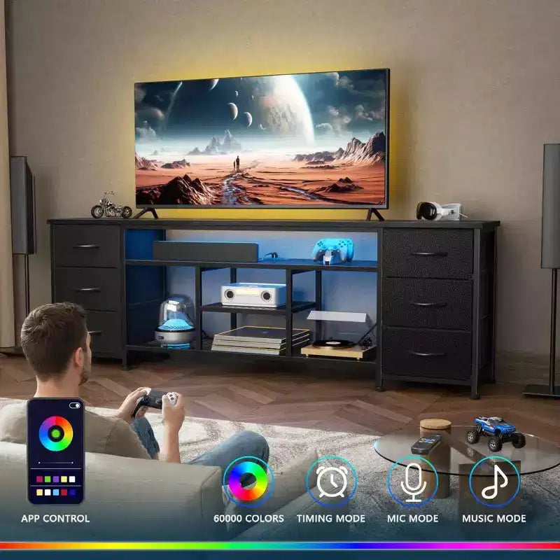 Meuble TV noir de 71 pouces avec station de charge, lumières LED, 6 tiroirs en tissu, console multimédia en cuir PU pour téléviseurs jusqu'à 80 pouces, rangement de chambre