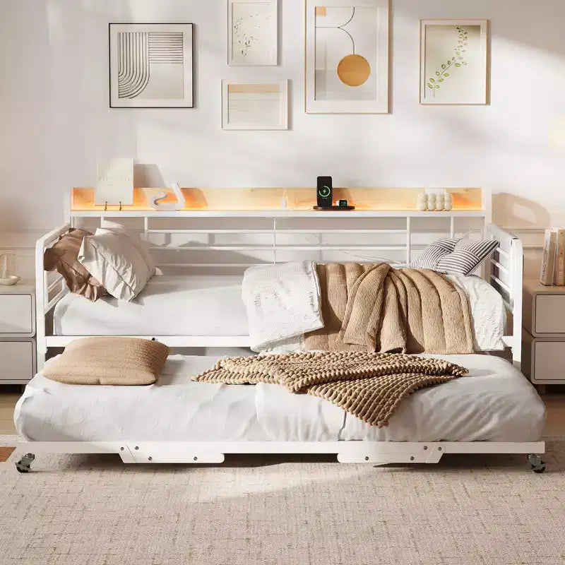 Lit de repos jumeau avec lit gigogne, tête de lit de rangement + station de charge et sacs de rangement supplémentaires, canapé-lit robuste pour salon et chambre d'amis