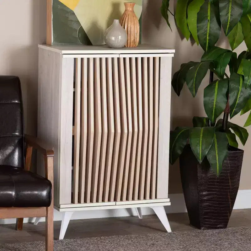 Armoire de rangement à 2 portes Simona Wood : Design Mid-Century, 4 étagères, Pieds inclinés